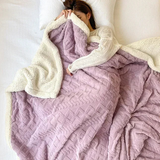 Soft Lamb Velvet Throw Blanket — Luxuriously Plush Home Essential